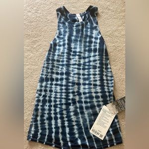 Lululemon All tied up Tank 
Nwt
Size 6
Shibori Square Ocean Air True Navy